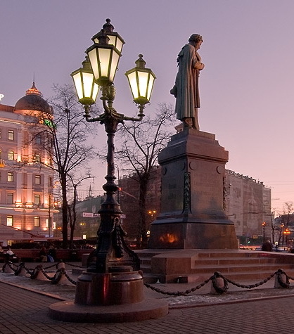 Реконструкция Пушкинской площади приостановлена